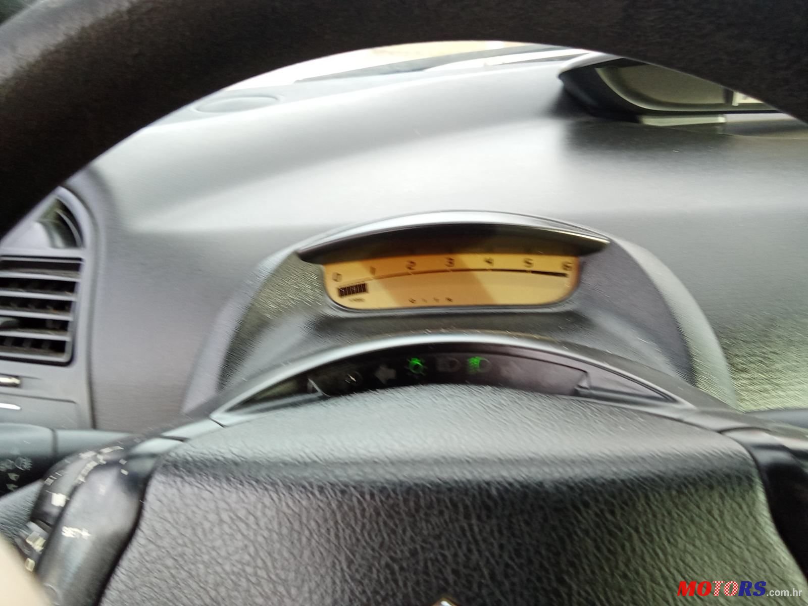 2005' Citroen C4 1,6 Hdi 16V X photo #4