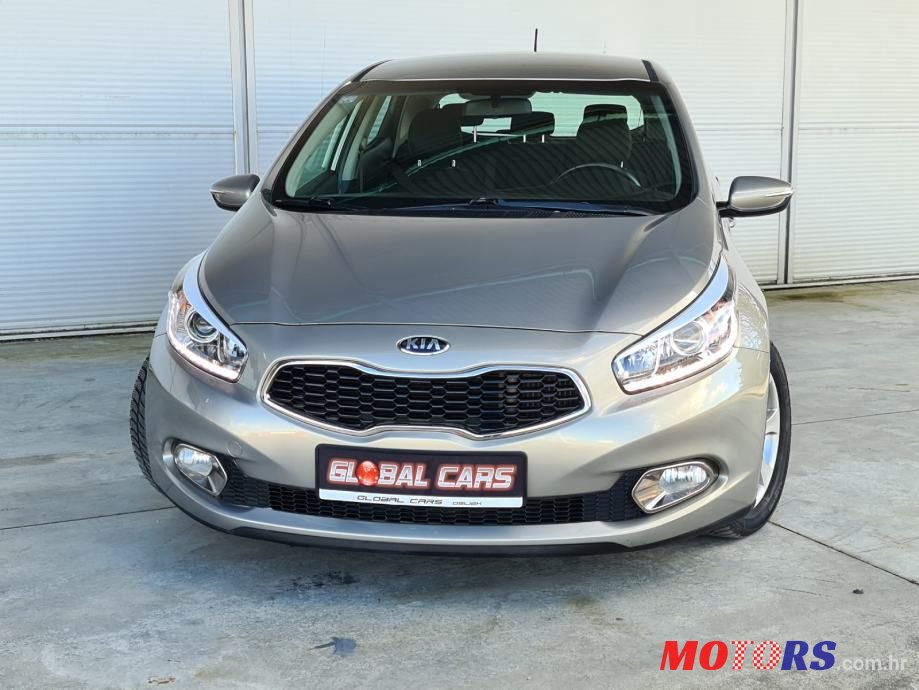 2014' Kia Ceed photo #2