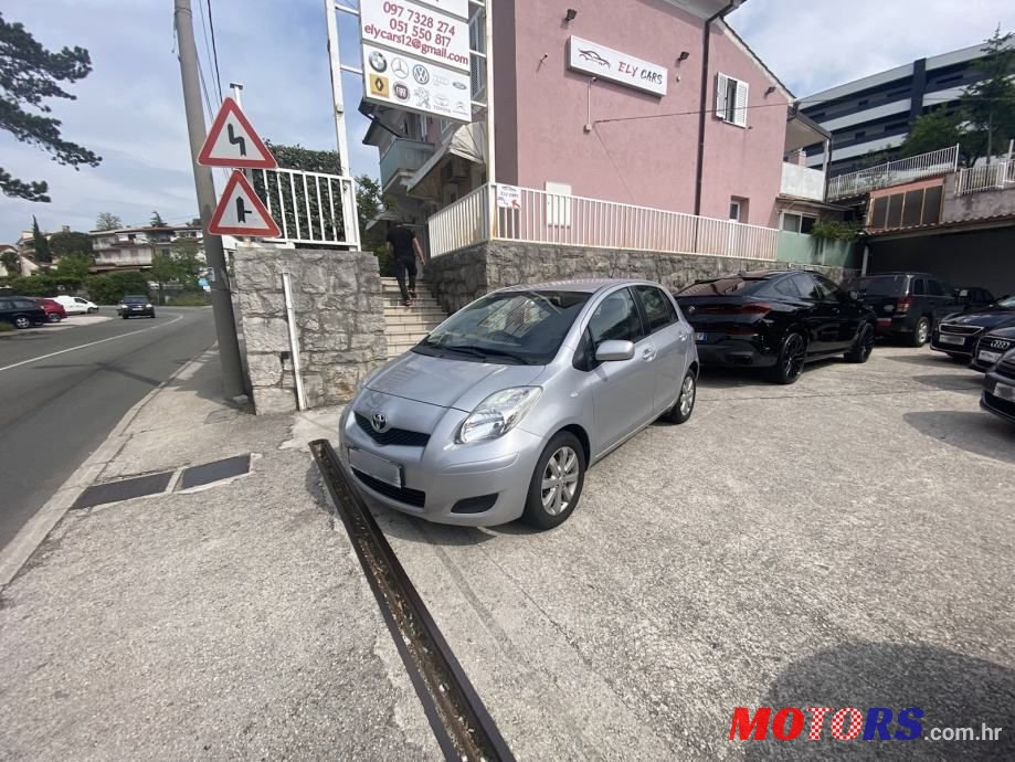 2009' Toyota Yaris photo #1