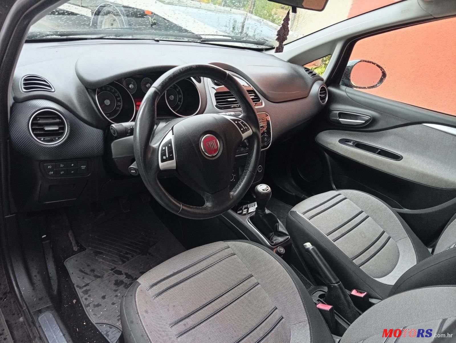 2010' Fiat Grande Punto 1,3 Multijet 16V photo #3