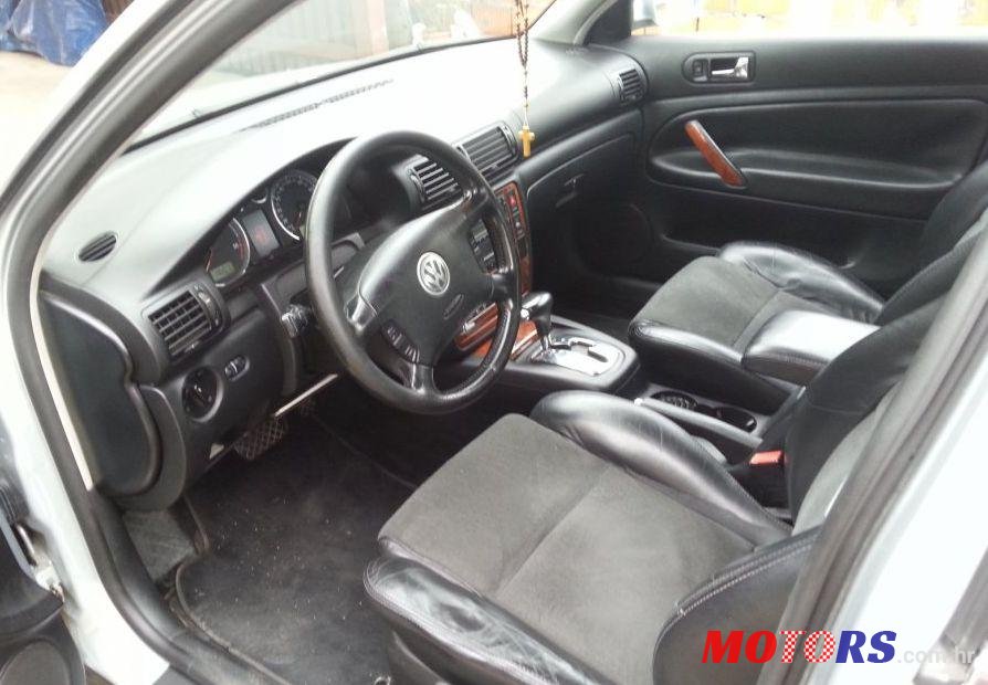 2003' Volkswagen Passat Variant photo #4