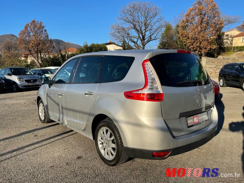 2010' Renault Grand Scenic 1,9 Dci photo #3