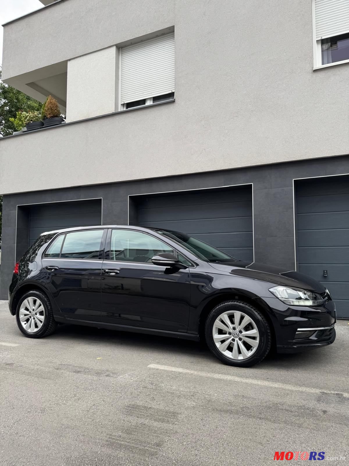 2019' Volkswagen Golf VII 1,6 Tdi photo #3