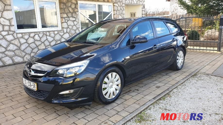 2016' Opel Astra Karavan photo #1