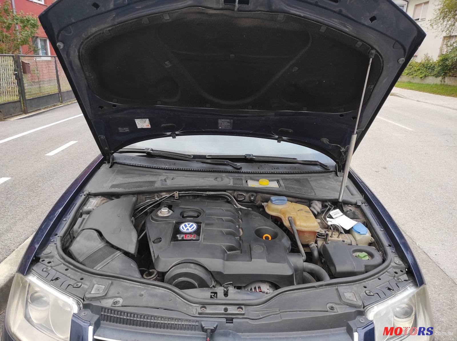 2002' Volkswagen Passat photo #6