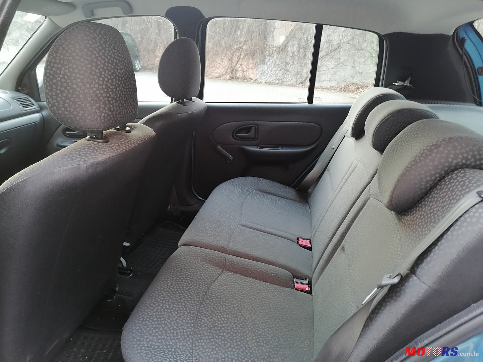 2011' Renault Clio 1,2 16V photo #5