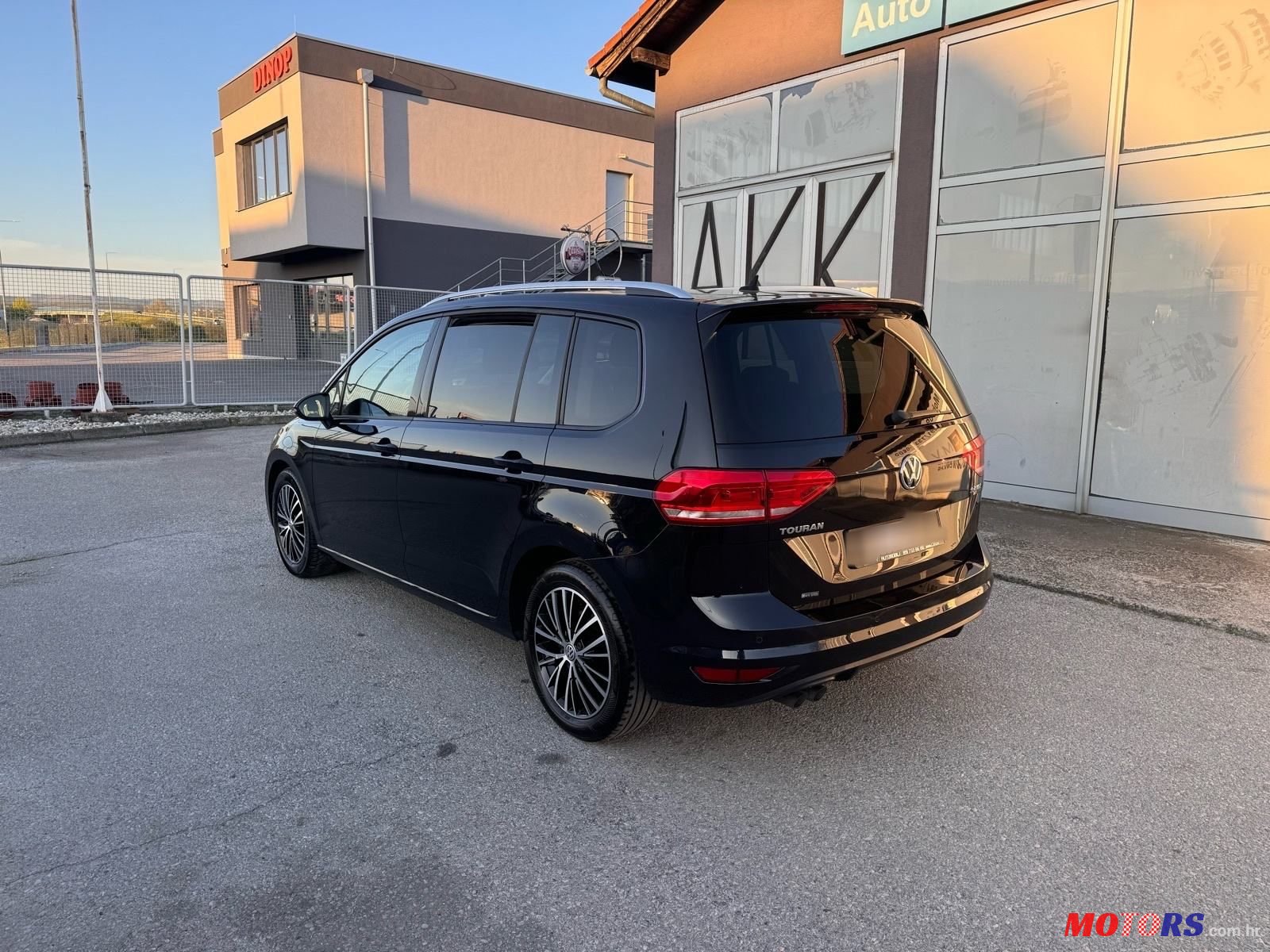 2017' Volkswagen Touran 2.0 Tdi Dsg photo #4