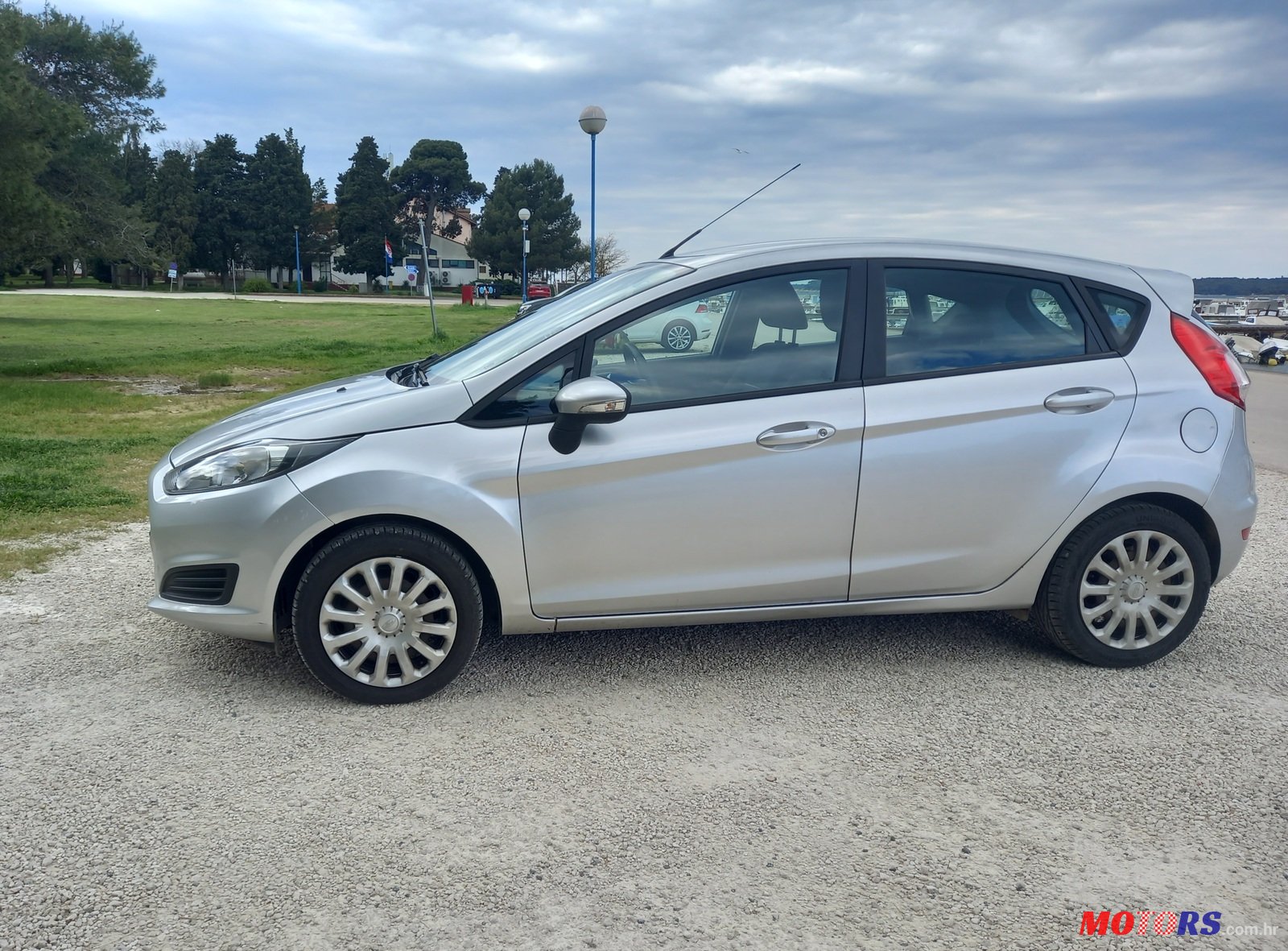 2013' Ford Fiesta photo #1