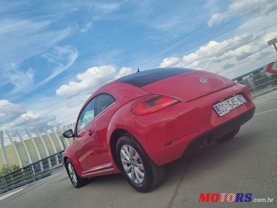 2012' Volkswagen Beetle 1,6 Tdi photo #6
