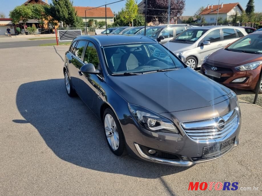 2015' Opel Insignia Karavan photo #2