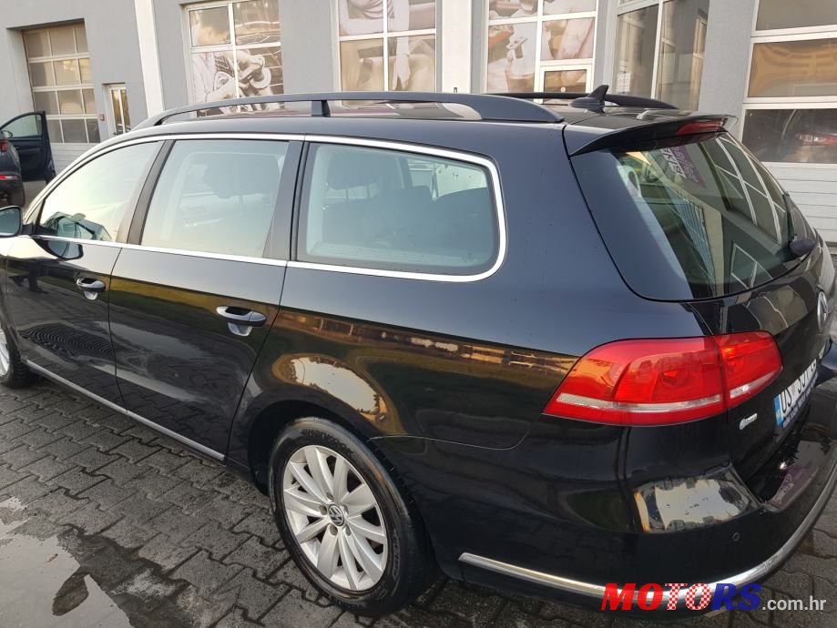 2012' Volkswagen Passat Variant photo #3