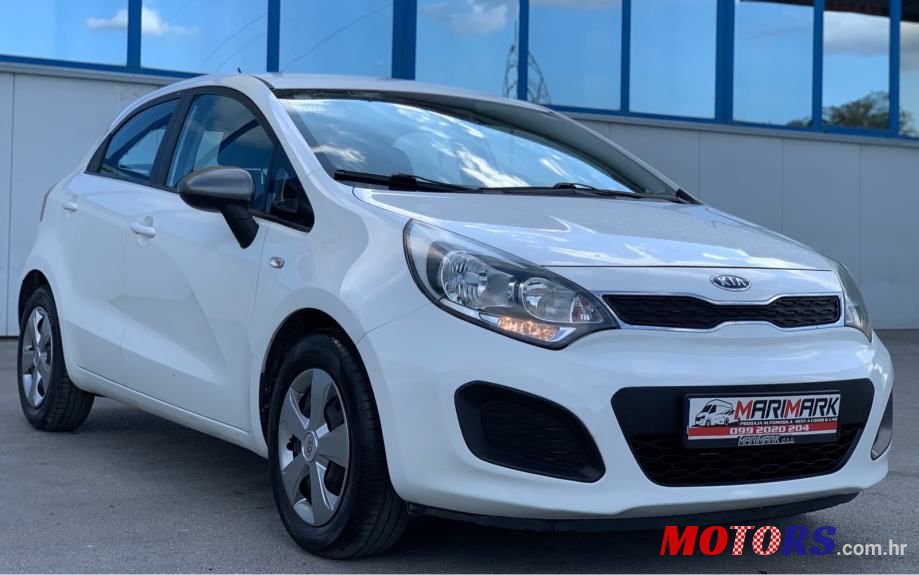 2012' Kia Rio photo #2
