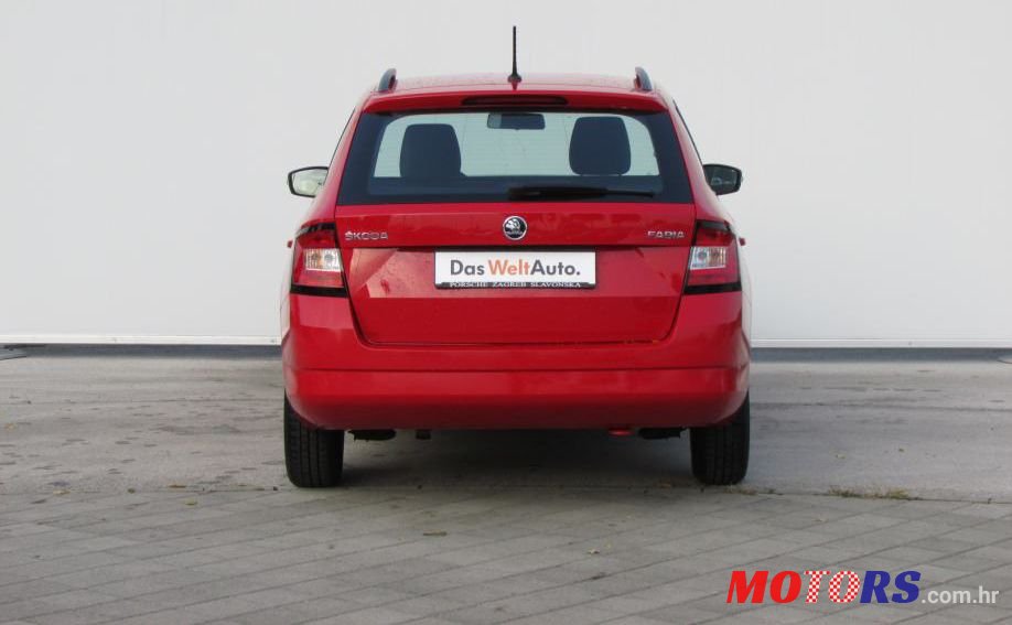 2018' Skoda Fabia Combi photo #4