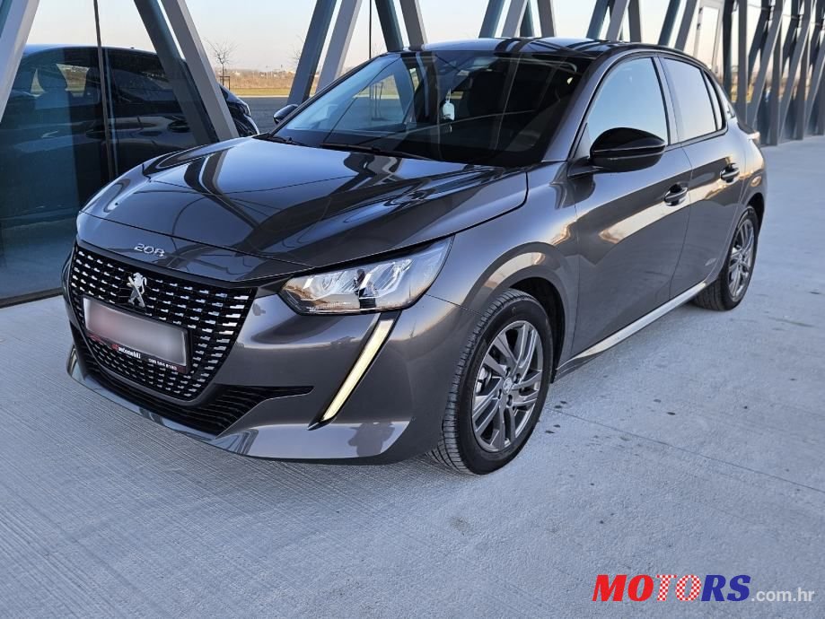 2023' Peugeot 208 1,5 photo #1