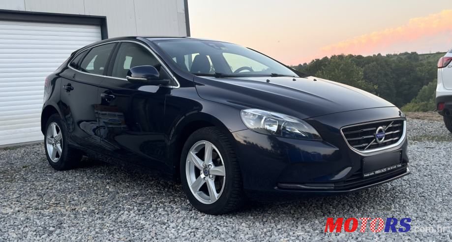 2016' Volvo V40 D2 photo #3