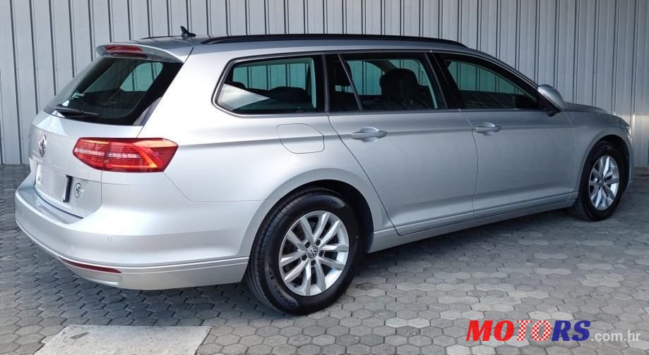 2018' Volkswagen Passat photo #6