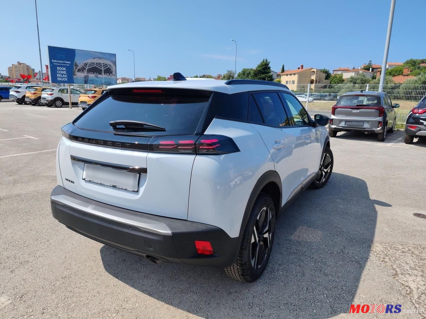 2023' Peugeot 2008 photo #5