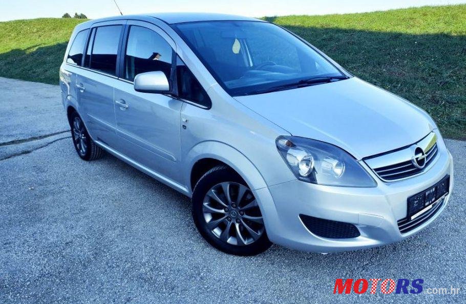 2010' Opel Zafira 1,7 Cdti photo #1
