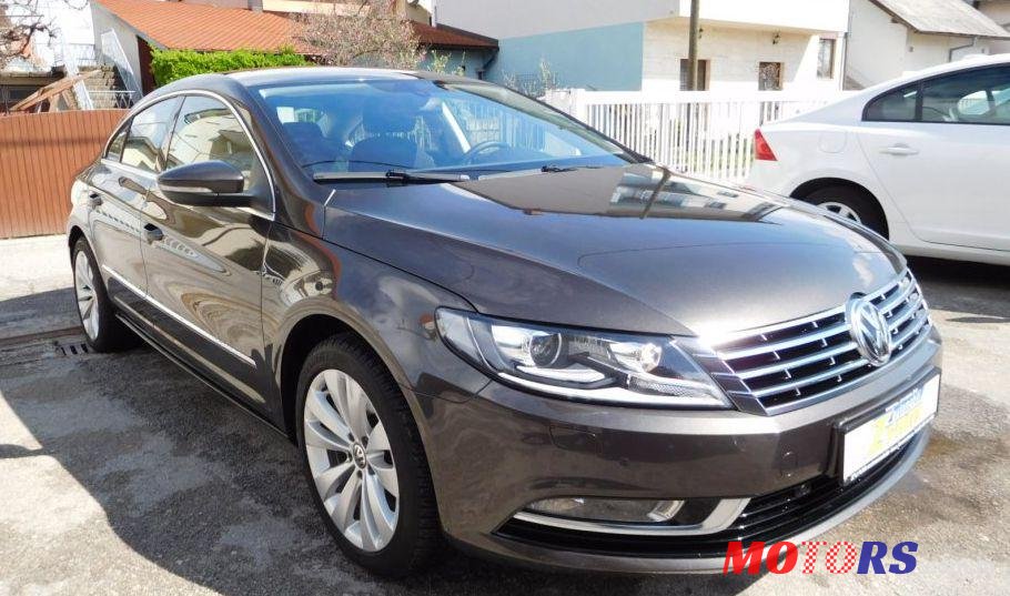 2014' Volkswagen Passat photo #1