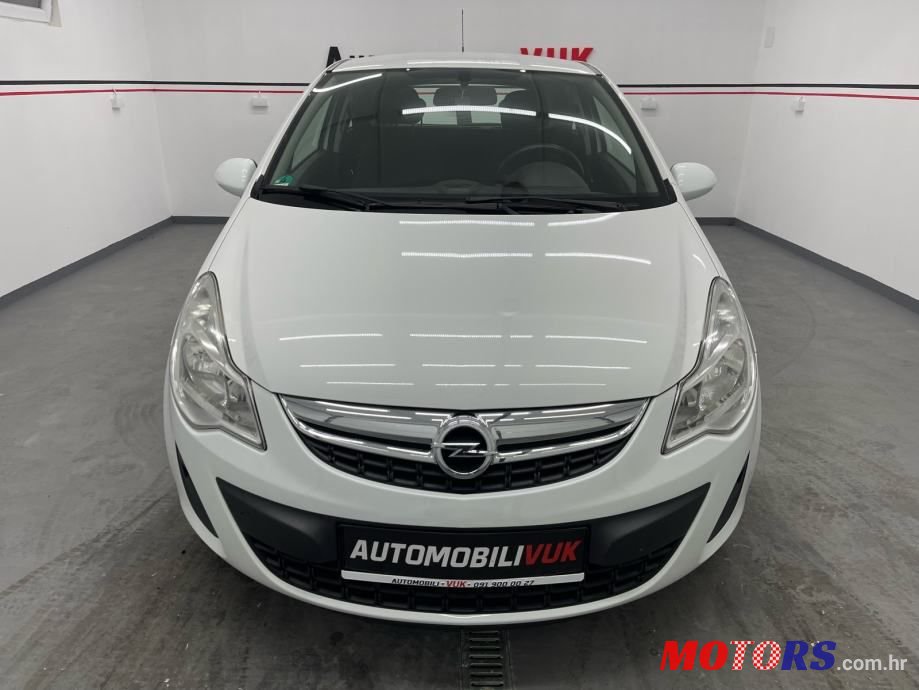 2013' Opel Corsa Sport photo #1