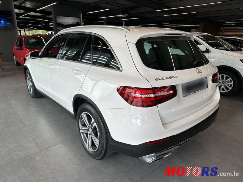 2016' Mercedes-Benz GLC 250 D photo #4