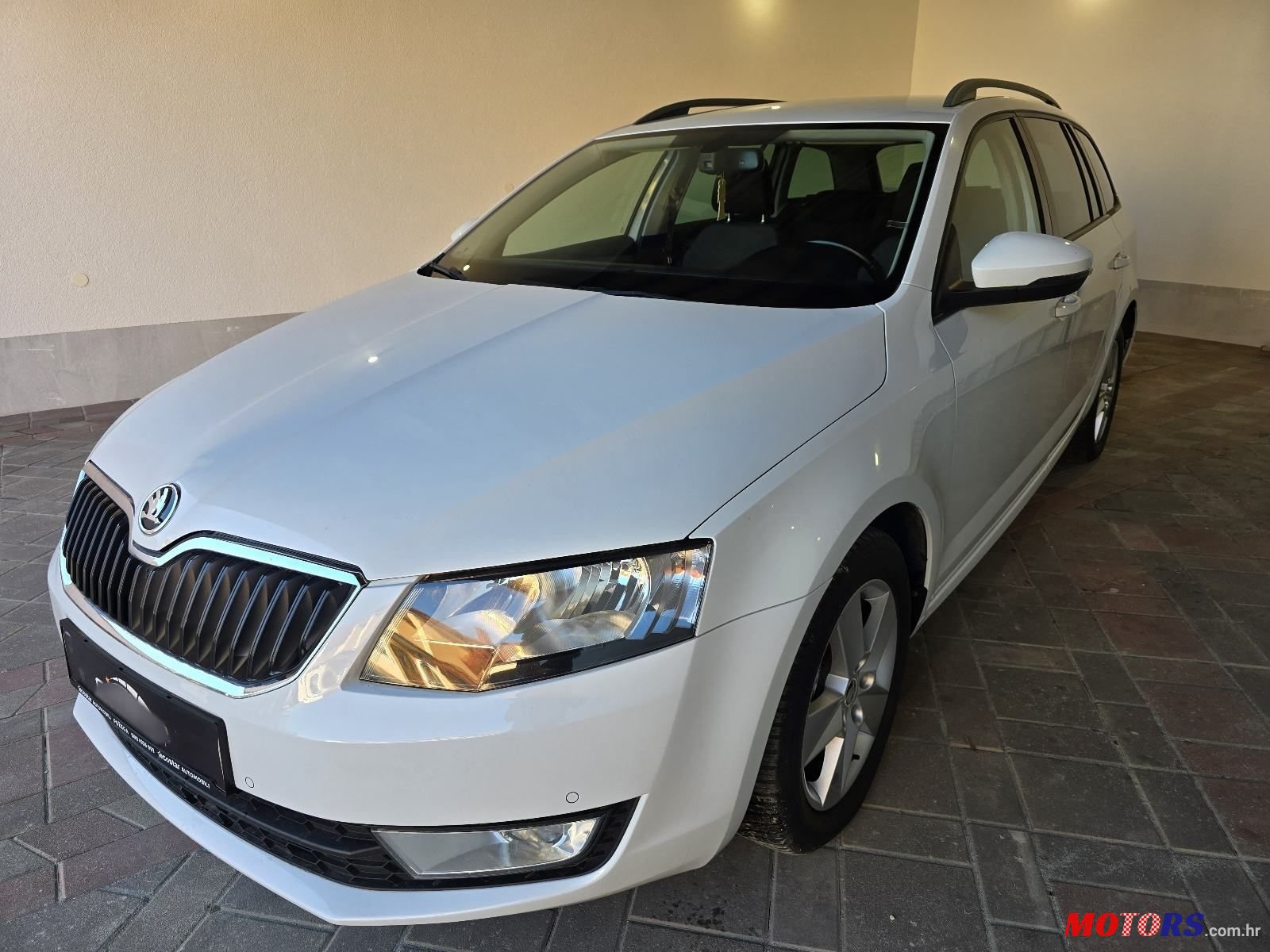 2015' Skoda Octavia Combi photo #3