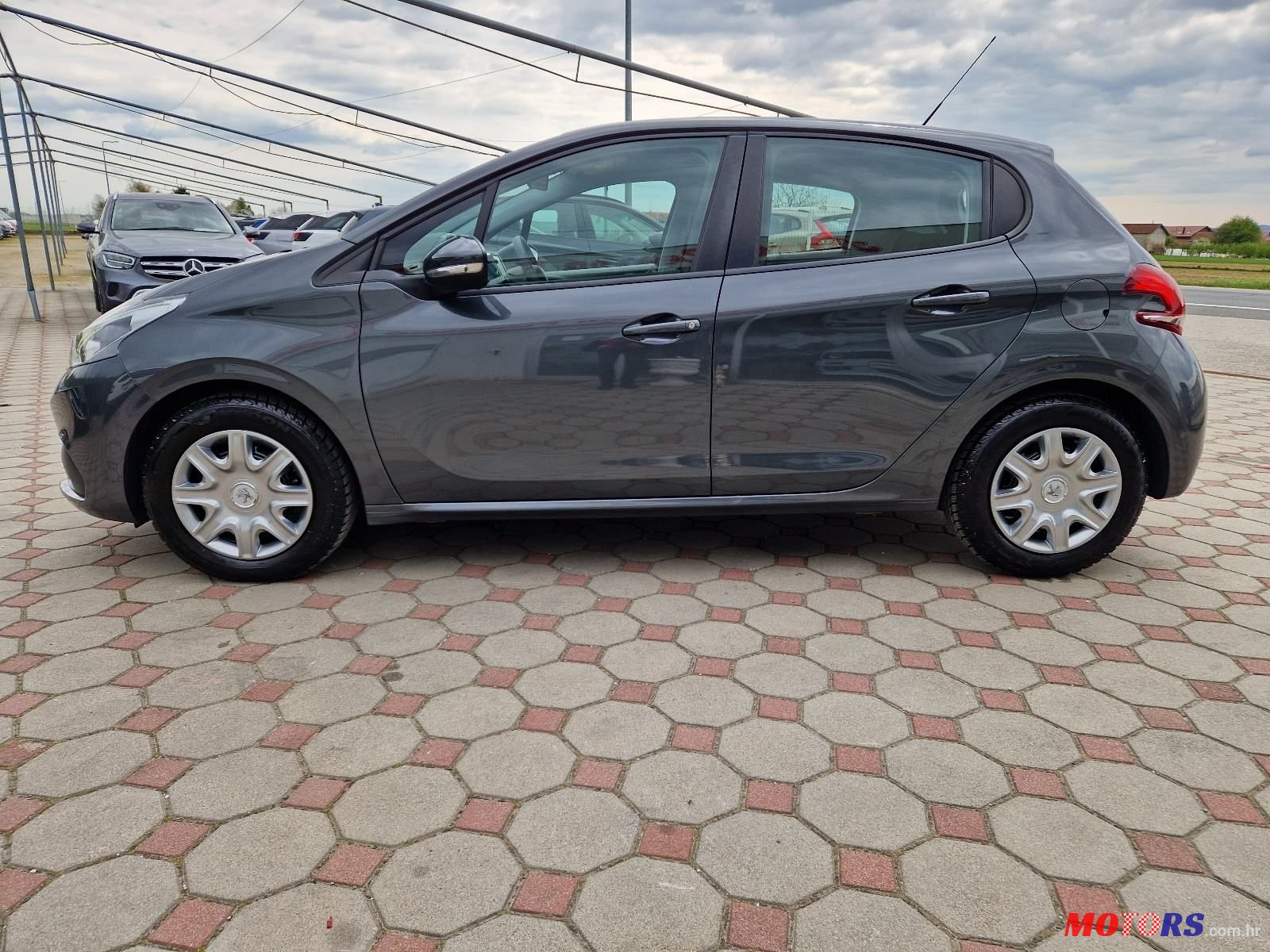 2016' Peugeot 208 1,2 photo #5