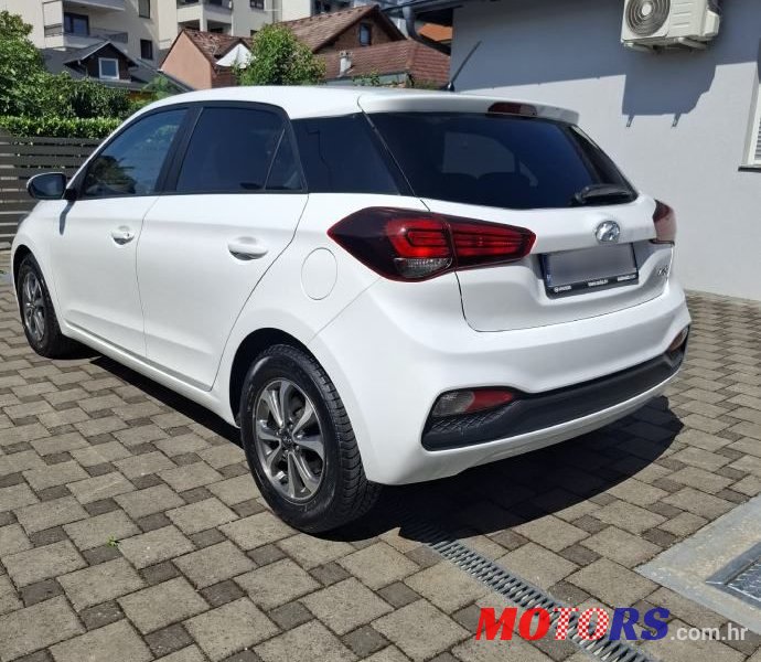 2019' Hyundai i20 1,0 T-Gdi photo #3