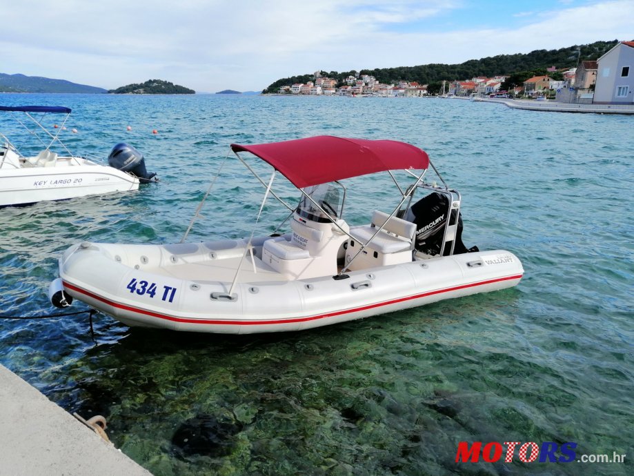 2007' Valiant photo #1