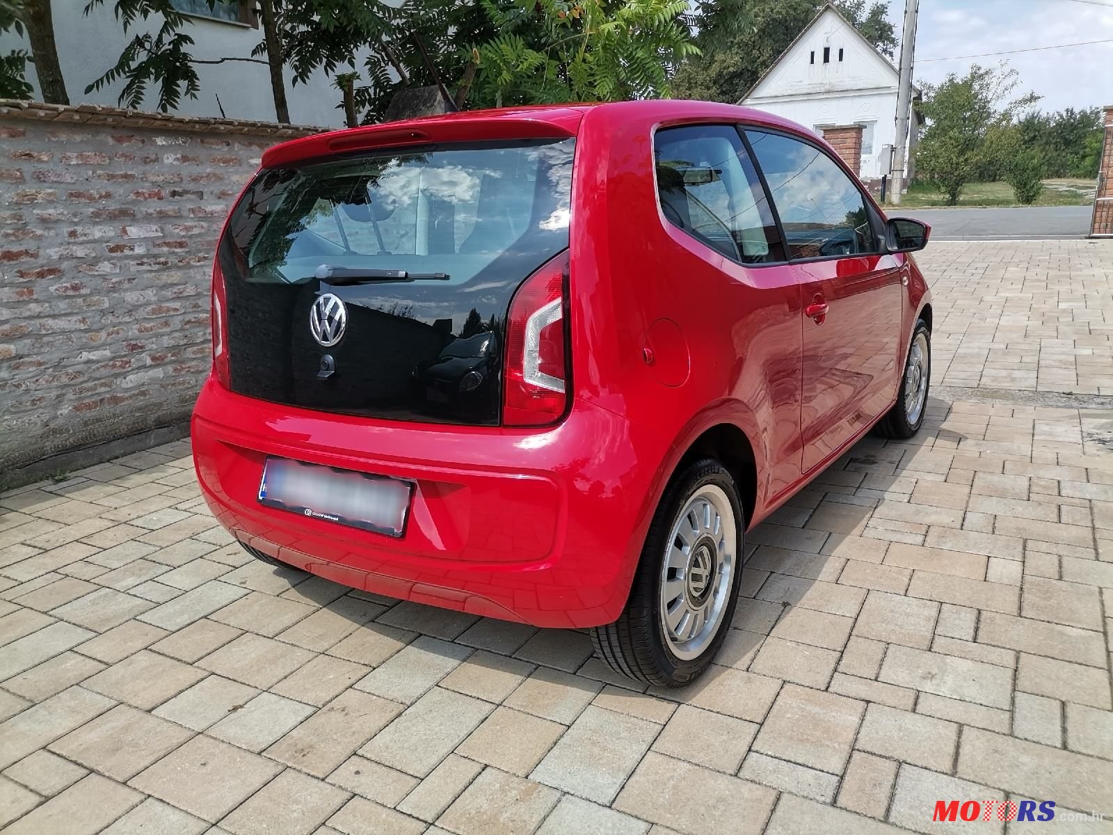 2015' Volkswagen Up! 1,0 Up! photo #3