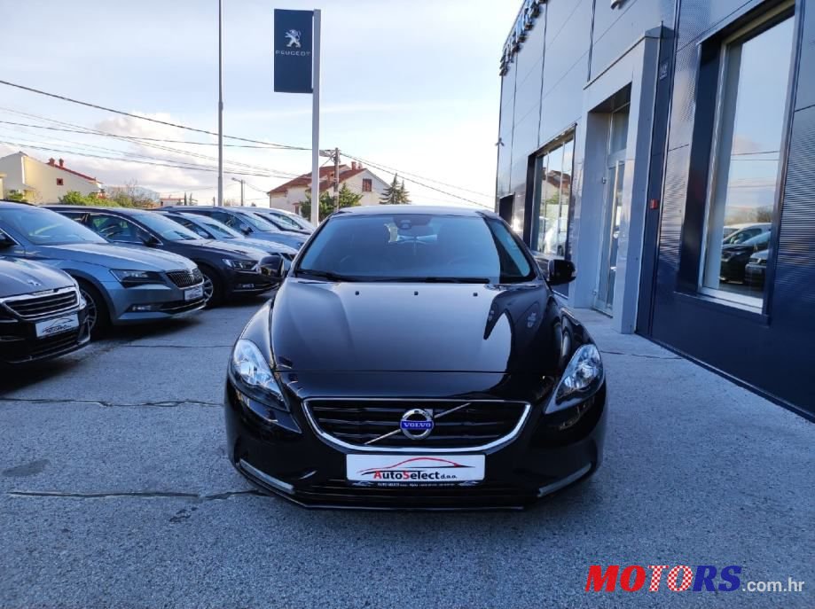 2015' Volvo V40 D2 88G. photo #3