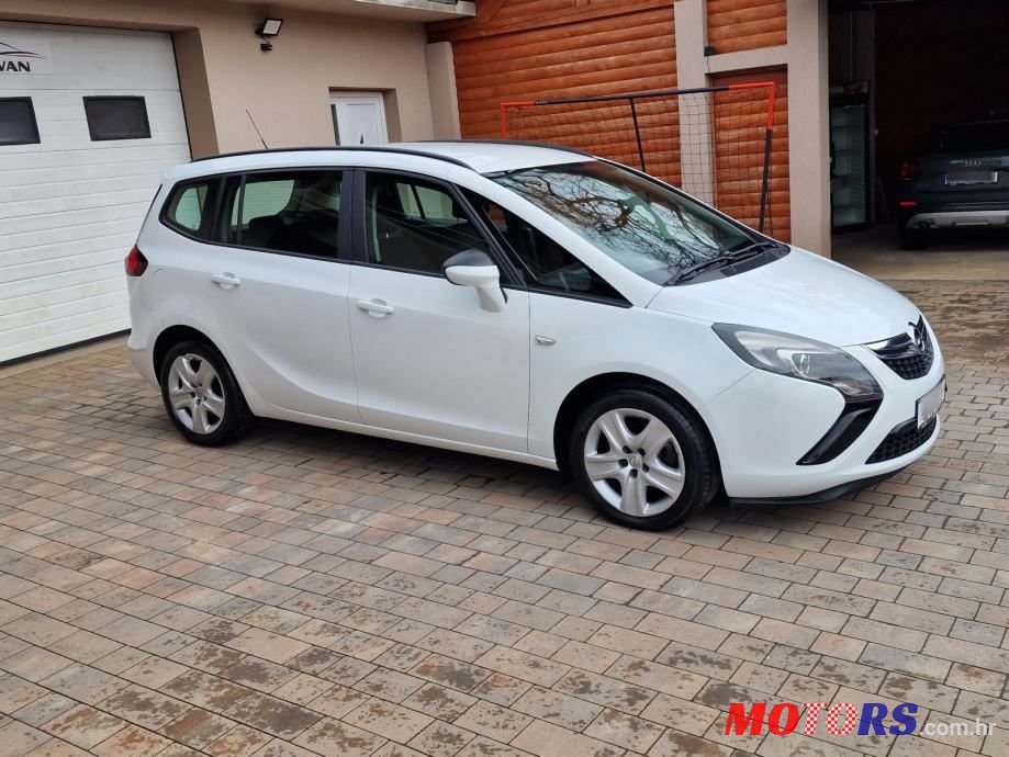 2012' Opel Zafira 2,0 photo #5