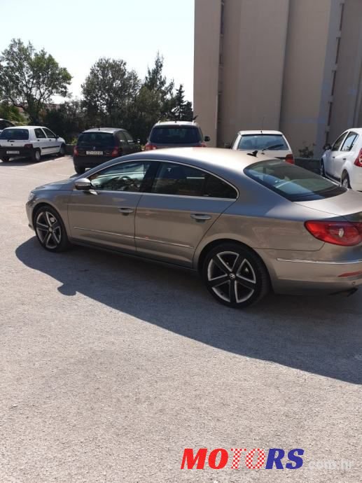 2010' Volkswagen Passat 2,0 Tdi photo #2