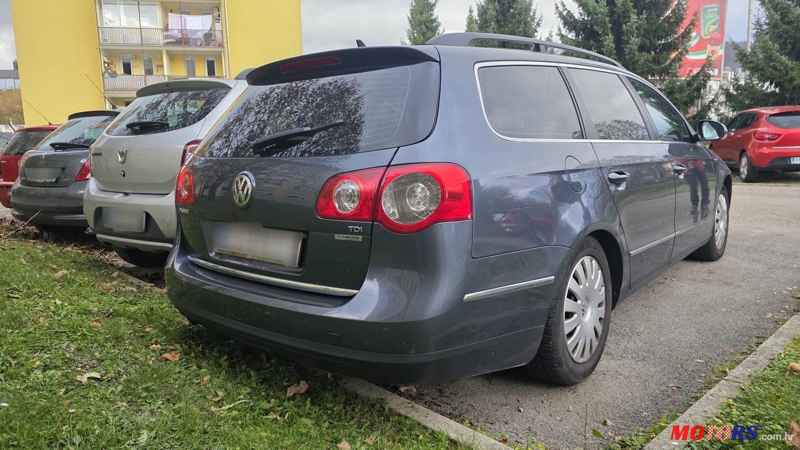 2009' Volkswagen Passat Variant 1.6 TDI photo #4