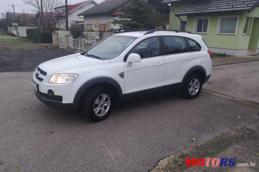 2010' Chevrolet Captiva 2,0 D photo #1