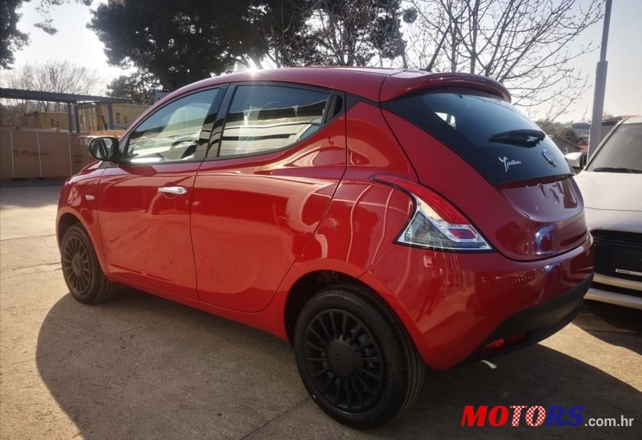 2022' Lancia Ypsilon 1.0 photo #5