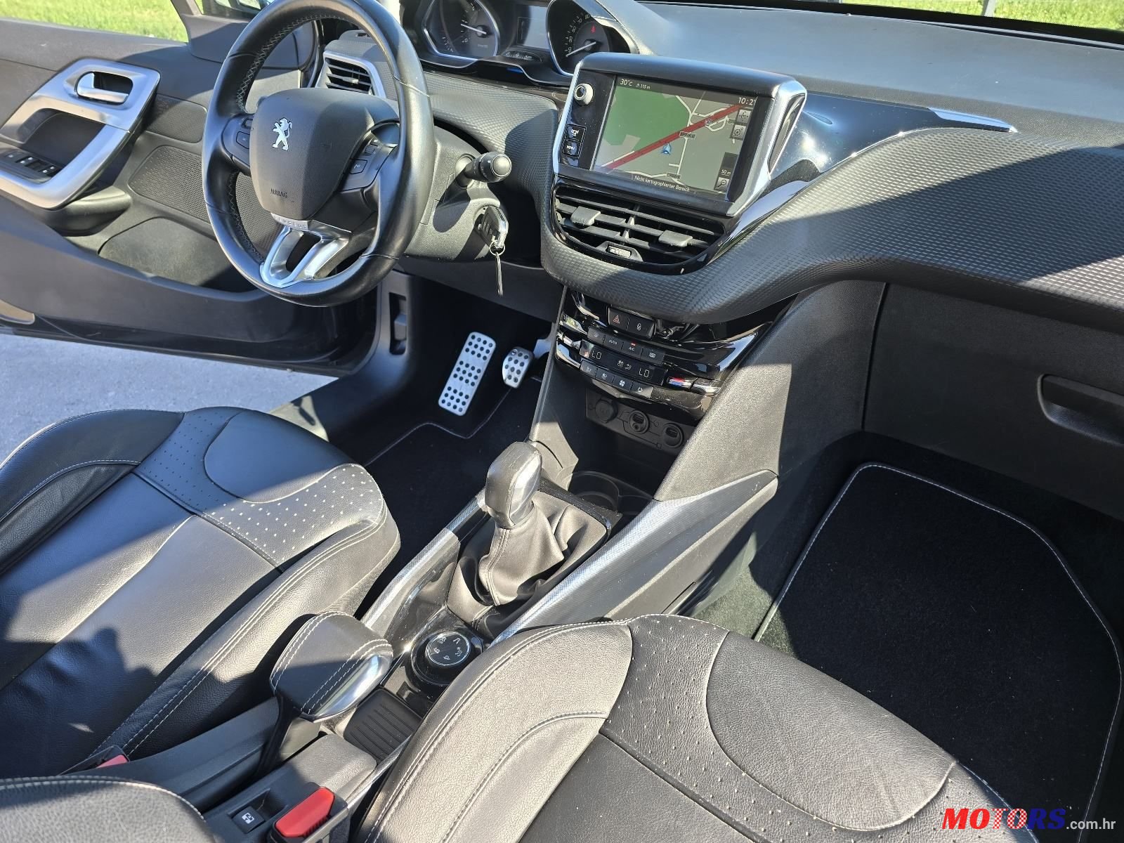 2014' Peugeot 2008 1,6 E-Hdi photo #5