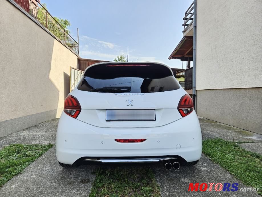 2013' Peugeot 208 photo #6