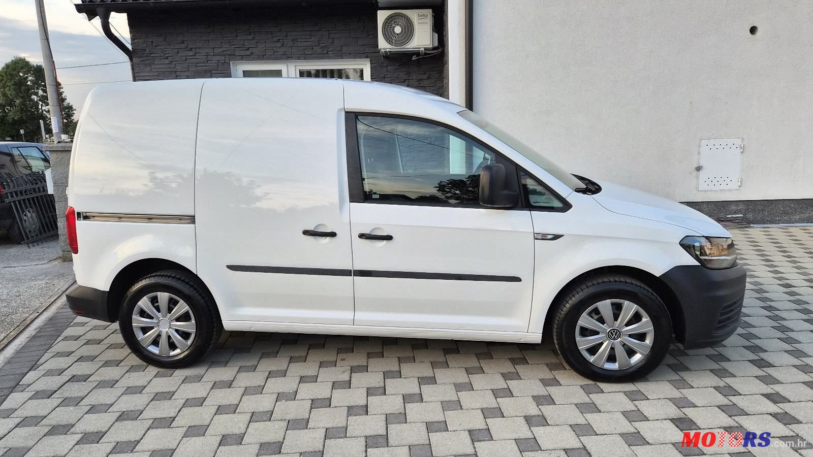 2015' Volkswagen Caddy 1,6 Tdi photo #6