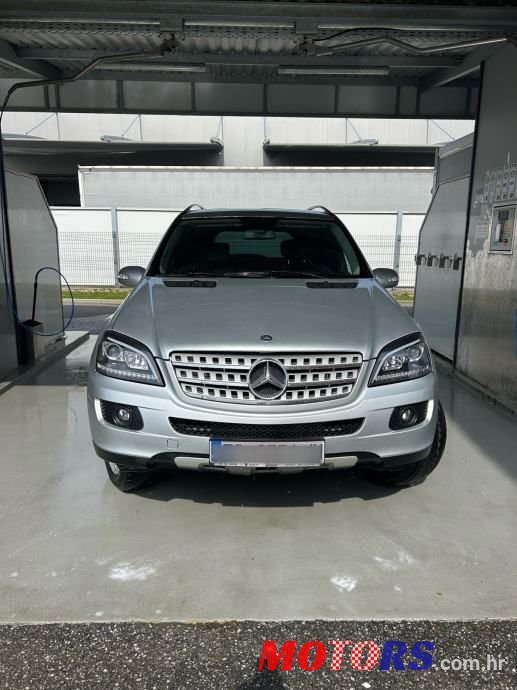 2006' Mercedes-Benz Ml 5.0 photo #1