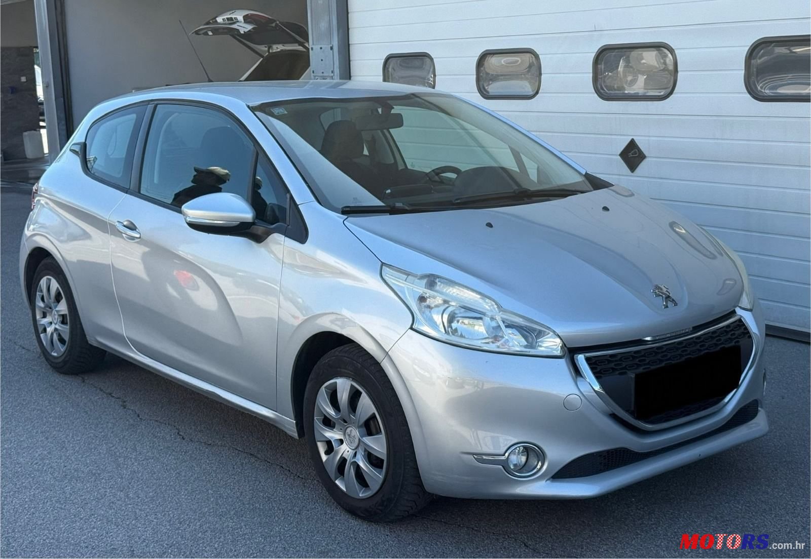 2013' Peugeot 208 1,0 Vti photo #2
