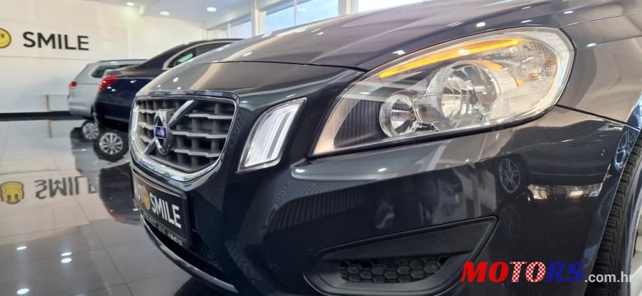 2013' Volvo V60 D3 photo #5