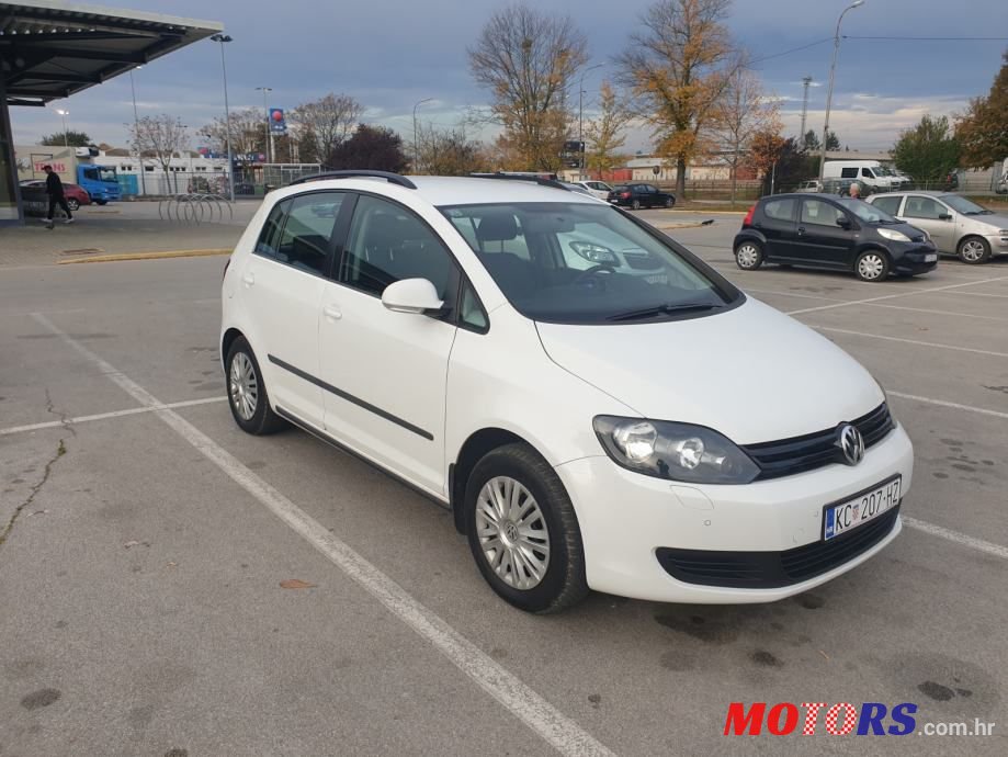 2011' Volkswagen Golf Plus 1,6 Tdi photo #1