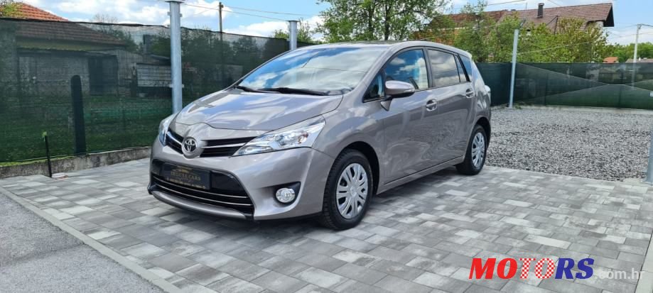 2014' Toyota Verso photo #1