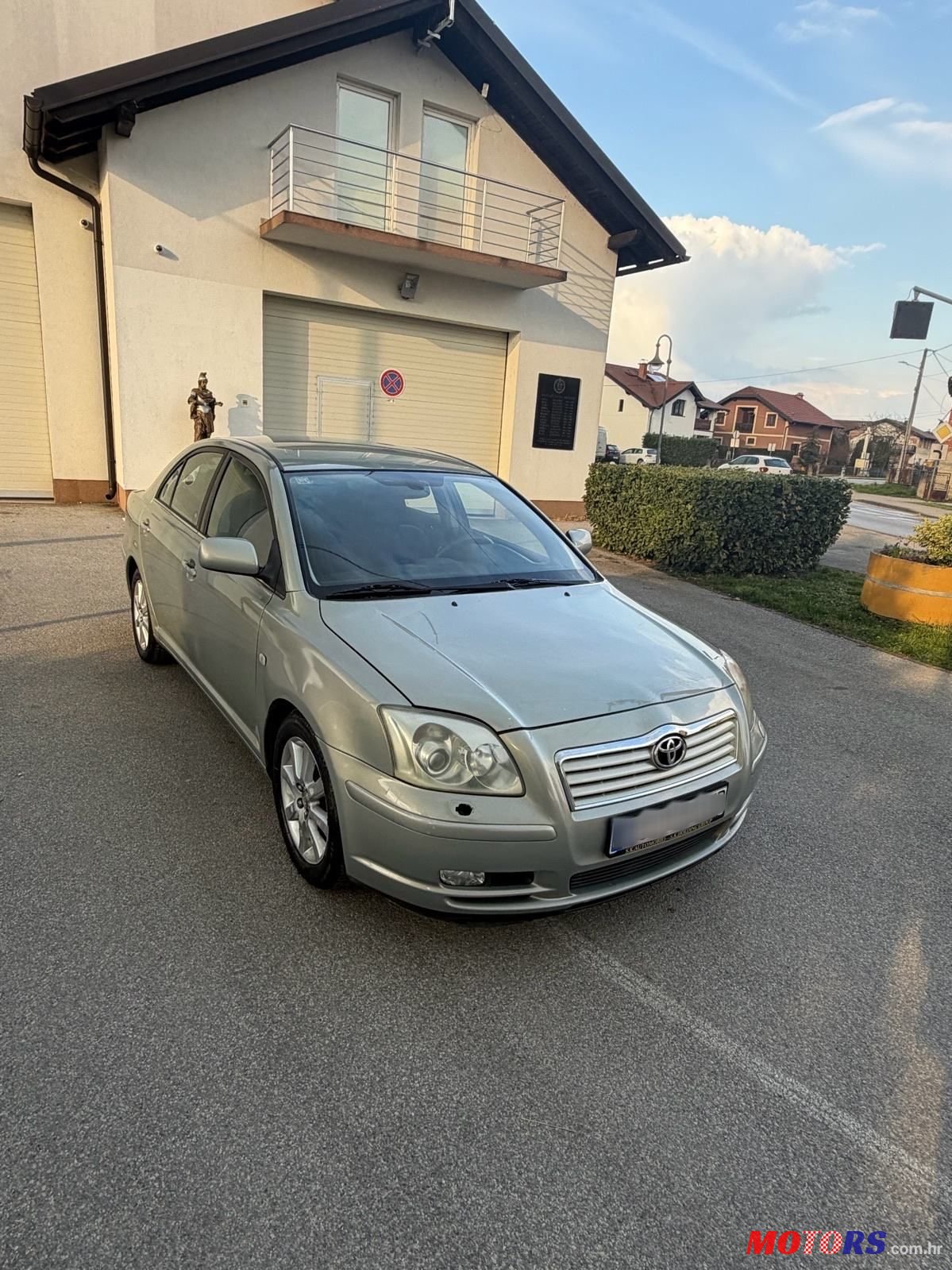 2004' Toyota Avensis 2,0 D-4D photo #6