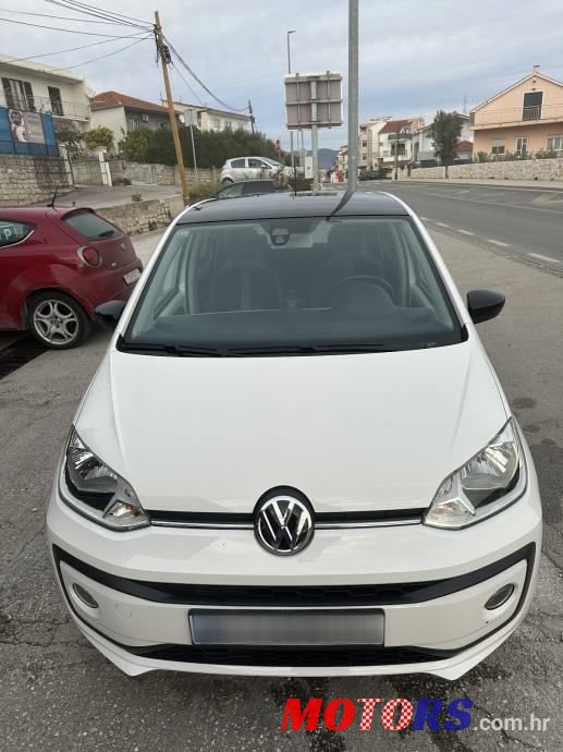 2016' Volkswagen Up! photo #2
