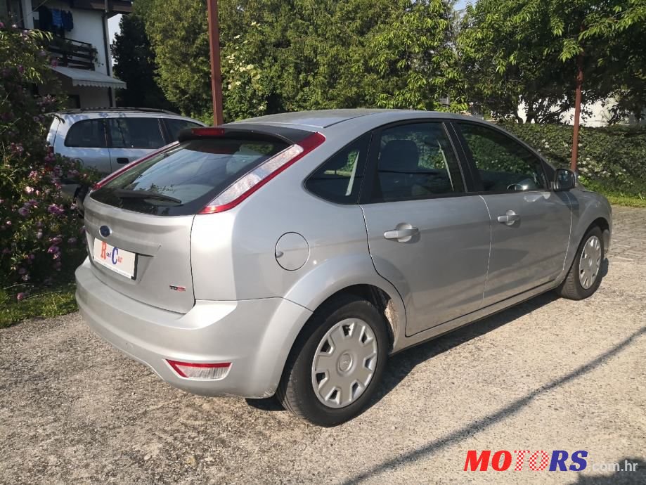 2009' Ford Focus photo #3