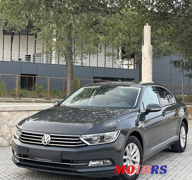 2015' Volkswagen Passat photo #1