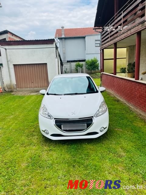 2013' Peugeot 208 photo #1