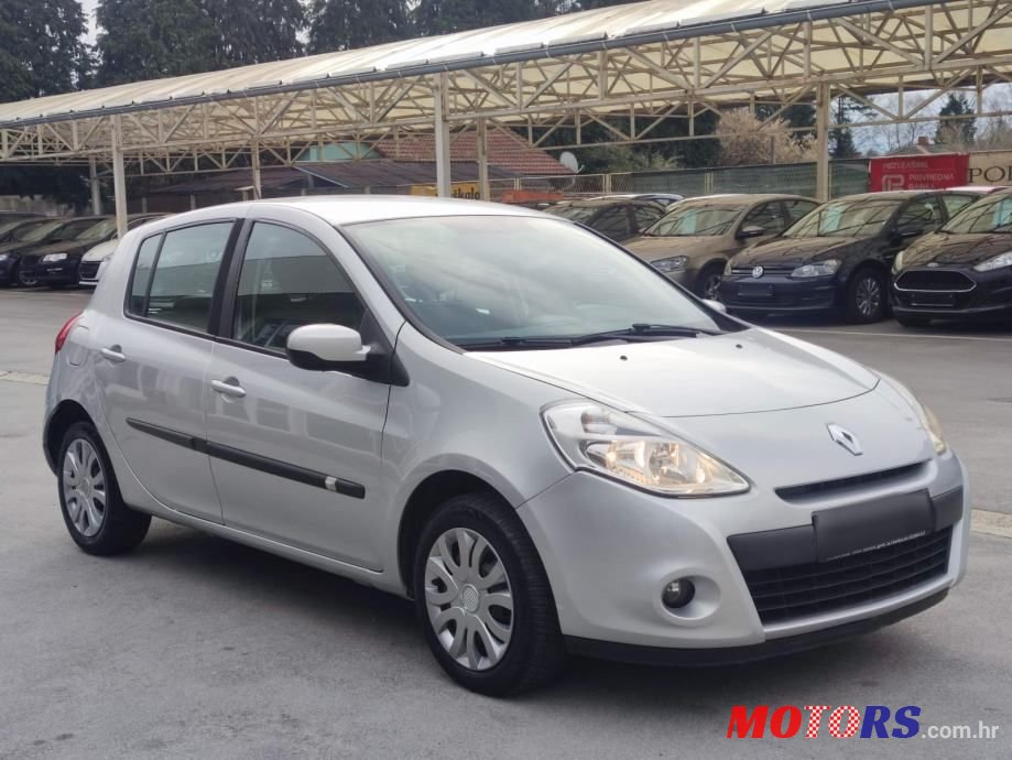 2010' Renault Clio 1,5 Dci photo #1